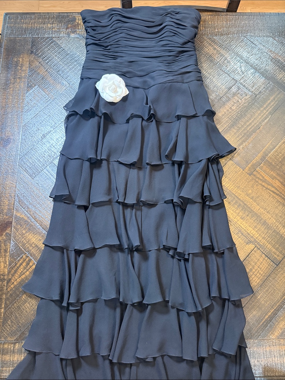 Y2K Kay Unger 100% Silk Strapless Ruffle Tiered Gown Black Rosette Size 4 - Picture 7 of 11